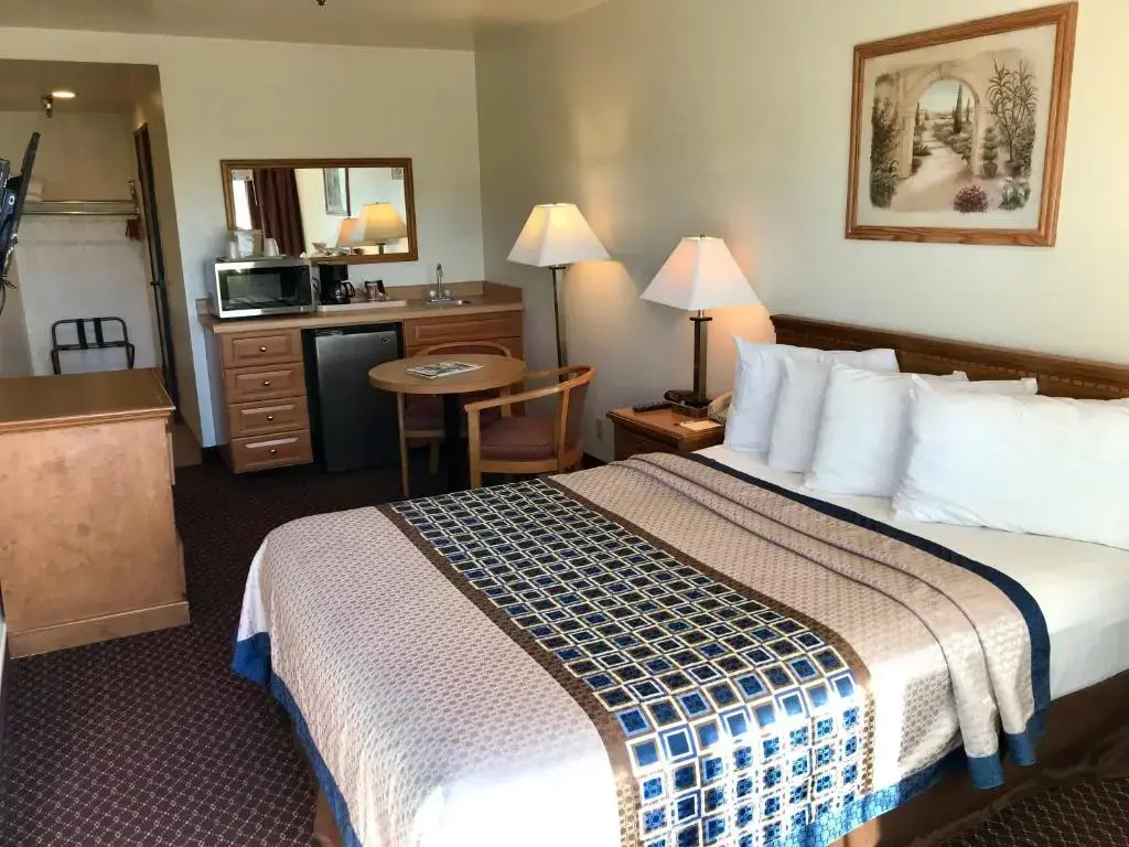 Standard Double room (full double bed)
