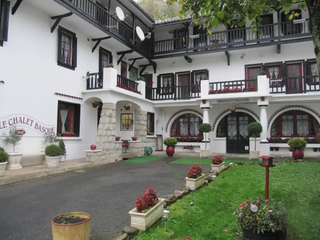 Standard Apartment