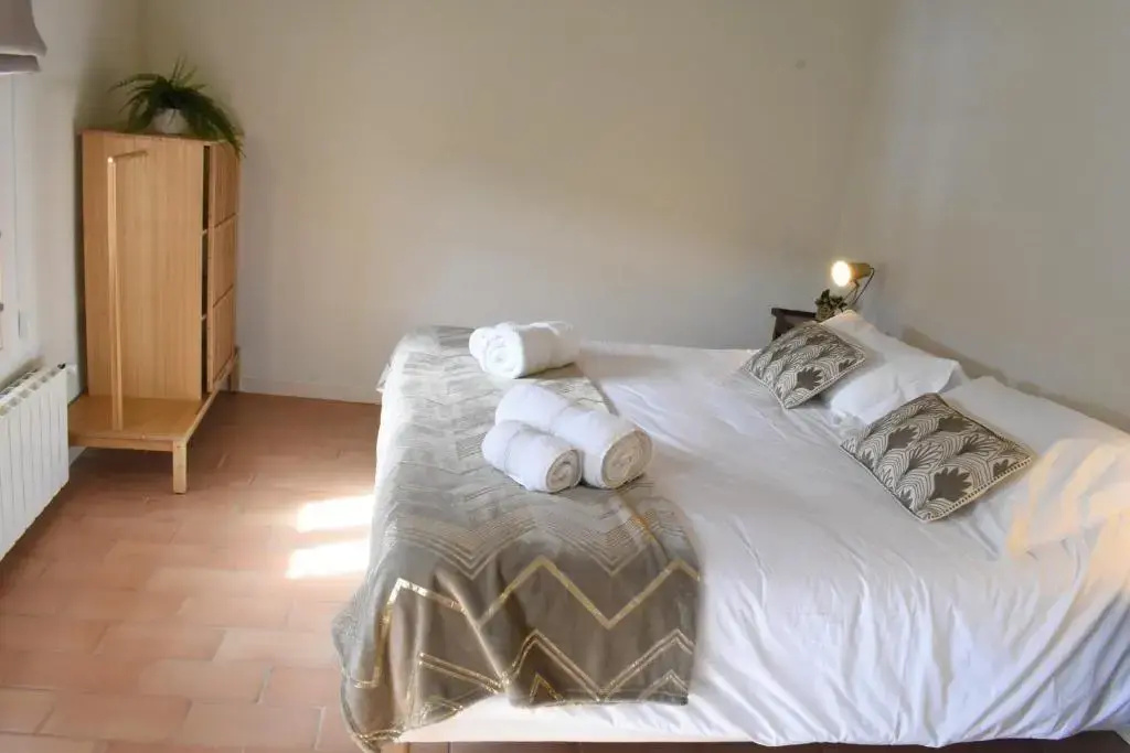 Standard Double room with garden view (full double bed)
