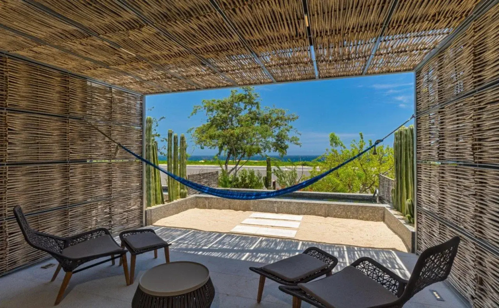 Balcony & Terrace