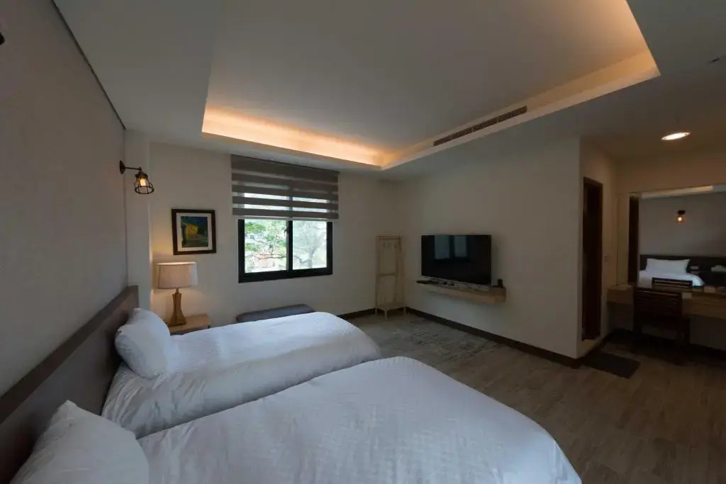 Economy room