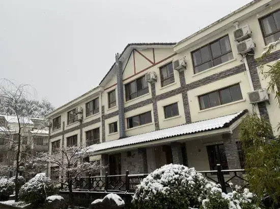 Huanting· Shanshuitongli Hotel
