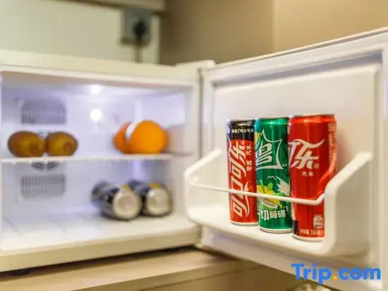 Food & Beverage