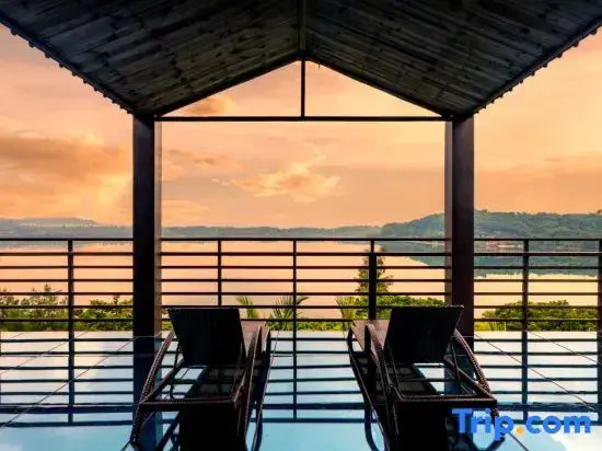 Balcony & Terrace