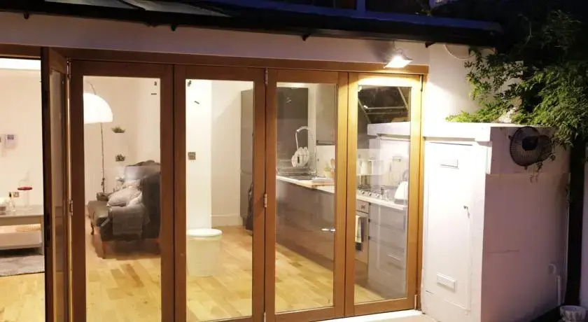 Lovely 2-bed Garden Flat In Little Venice