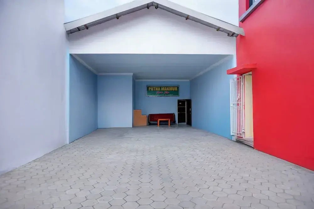 Hotel O Stasiun Tegal Near Alun-Alun  Formerly Lumina Guest House