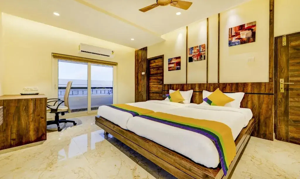 Deluxe Double room (twin beds)