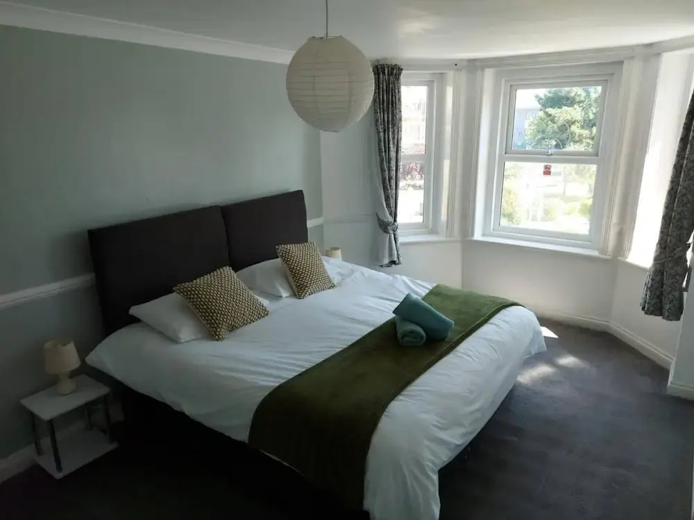 in Bournemouth With 2 Bedrooms and 1 Bathrooms