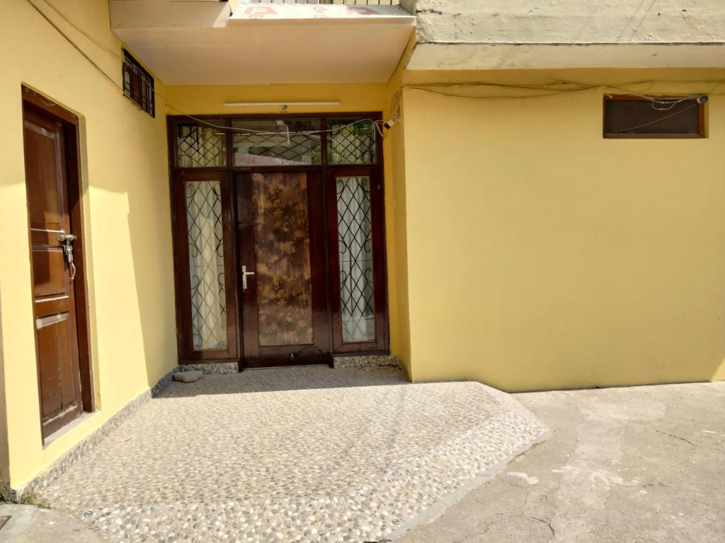 EARTH 3BHK By Wabi Sabi Stays