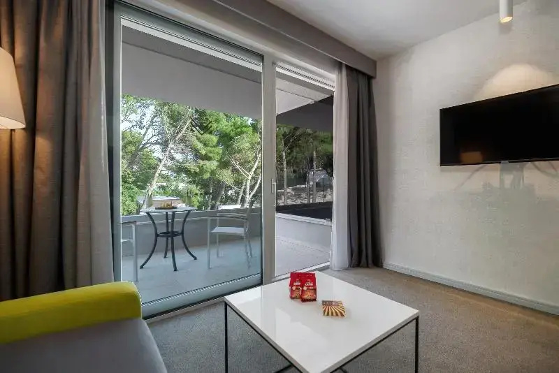 Deluxe Single room with water view
