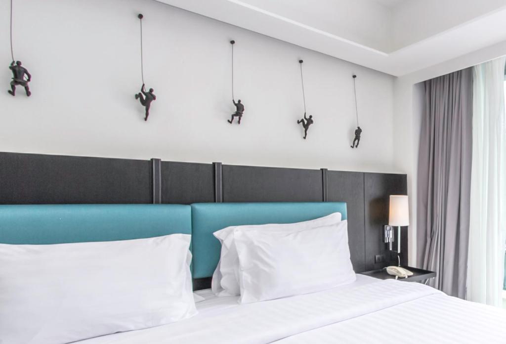 Двухместный номер Deluxe с видом на бассейн двуспальная кровать в Sugar Marina Resort - ART - Karon Beach