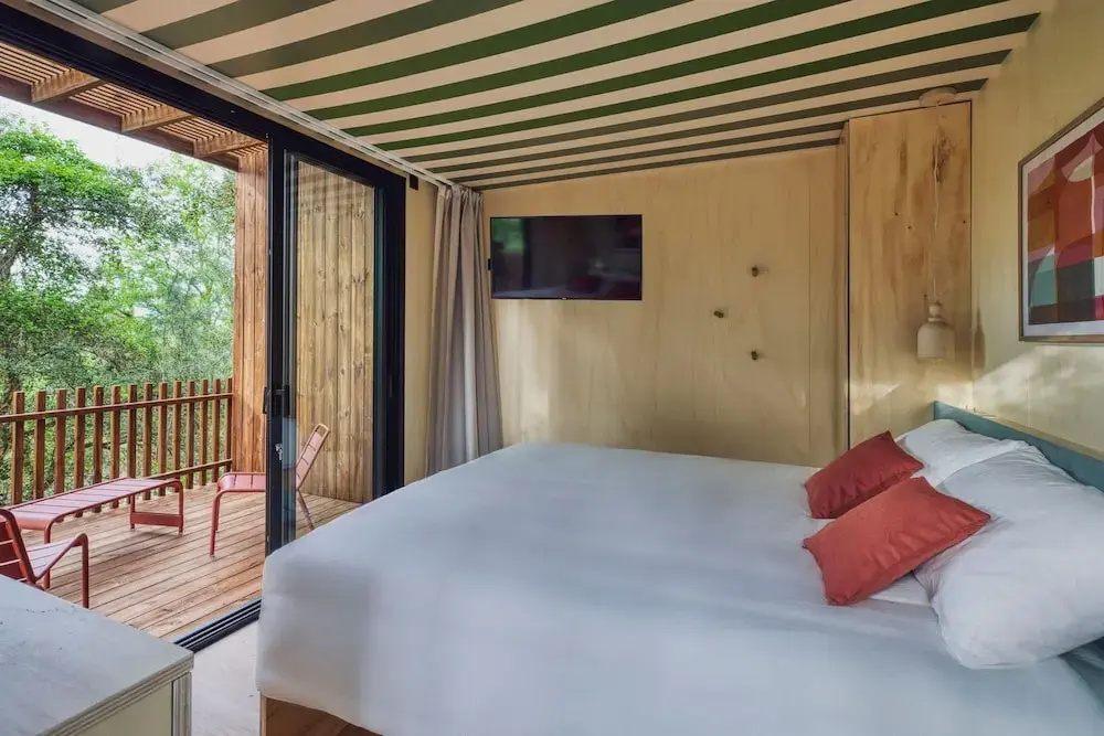 Comfort room