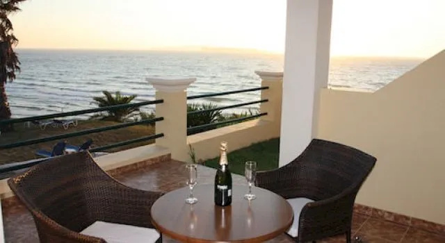 Paralia Luxury Suites - Général
