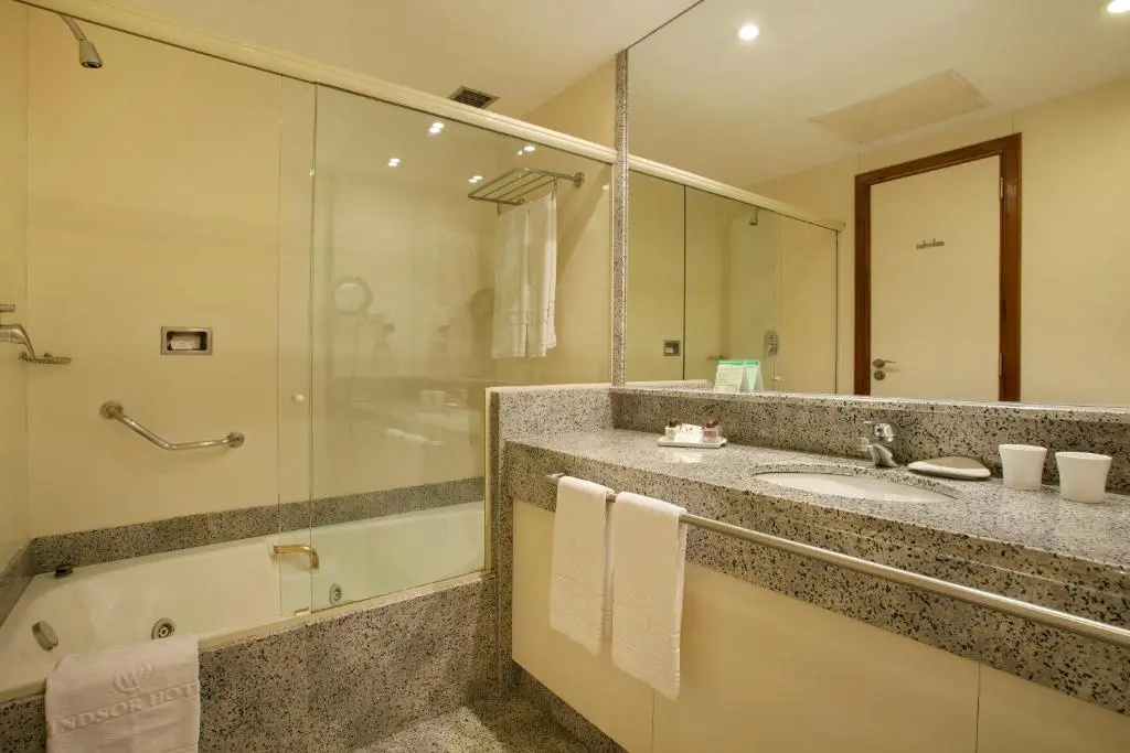 Windsor Asturias Hotel - Chambres