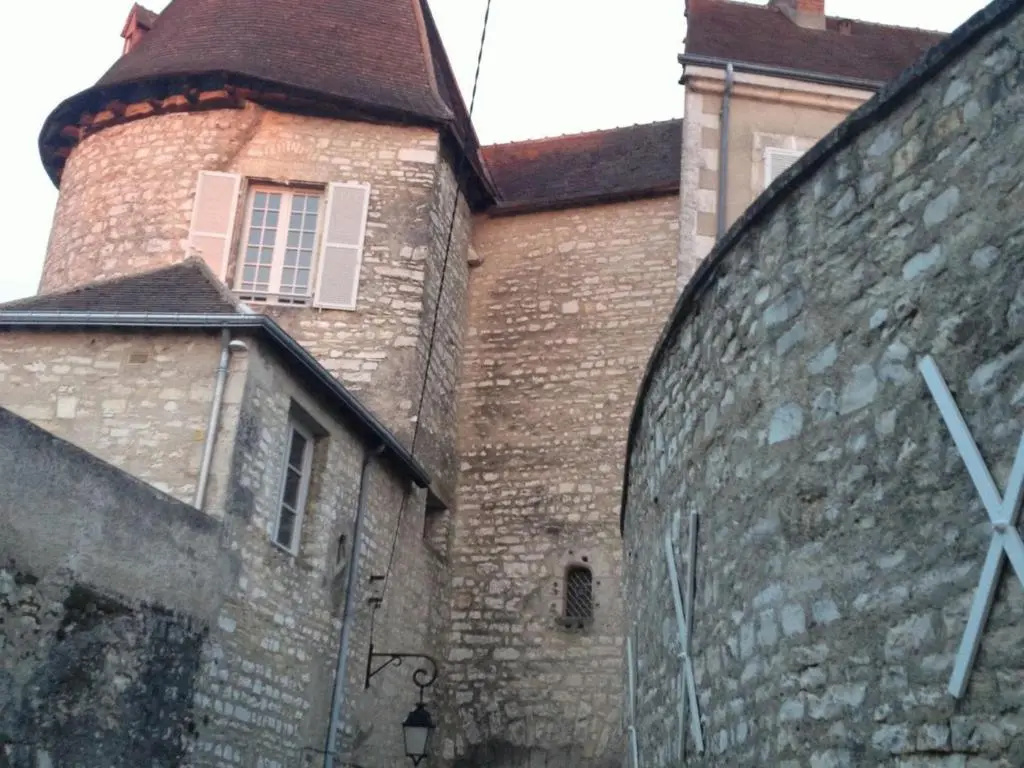 Villa Chateauroux, 3 Pieces, 6 Personnes - Fr-1-591-20