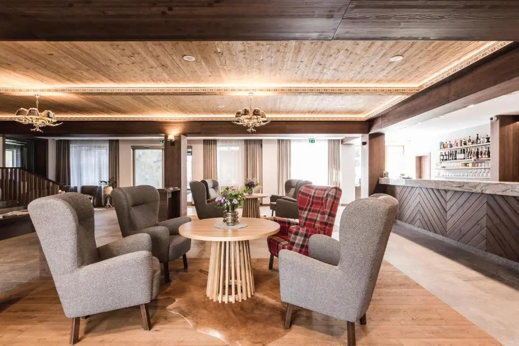 Arietes Marmont Resort