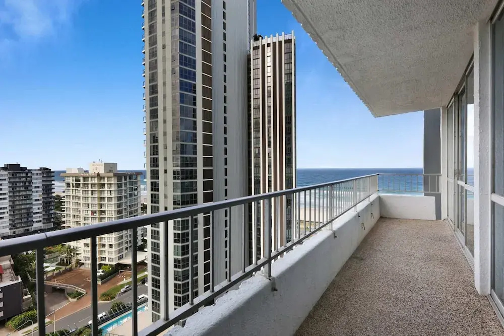 Ocean View 2-bed With Pool, Tennis Court & BBQ