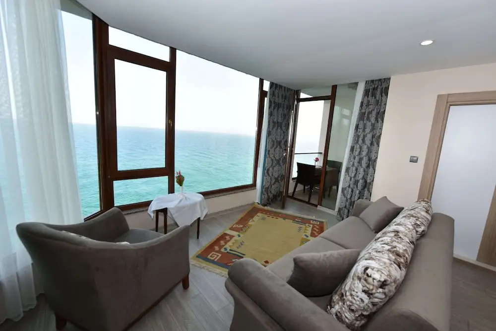 Deluxe Double room with balcony and with sea view (full double bed)