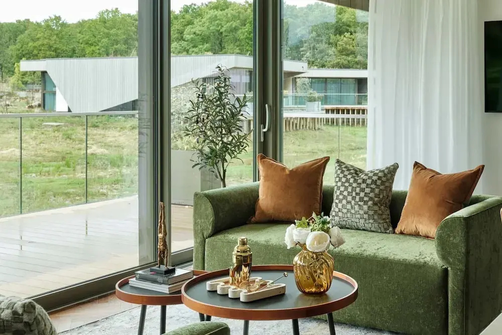 1 Bedroom Dual-Aspect Double Residence (twin beds)