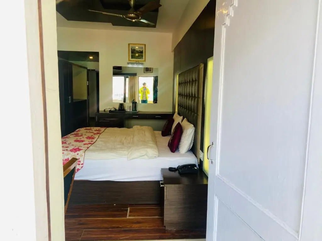 Premier room