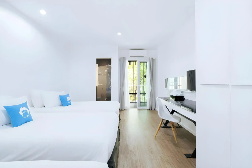 Отель Blu Monkey Bed & Breakfast Phuket в Пхукет (город)