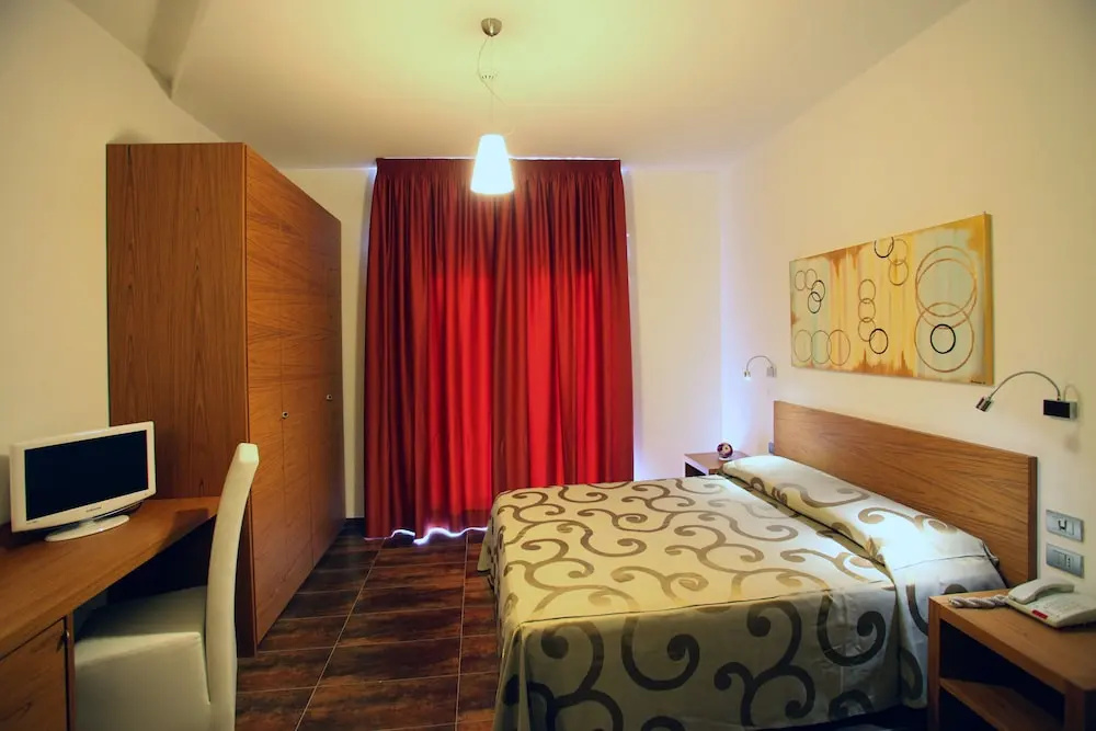 Standard Triple room with balcony