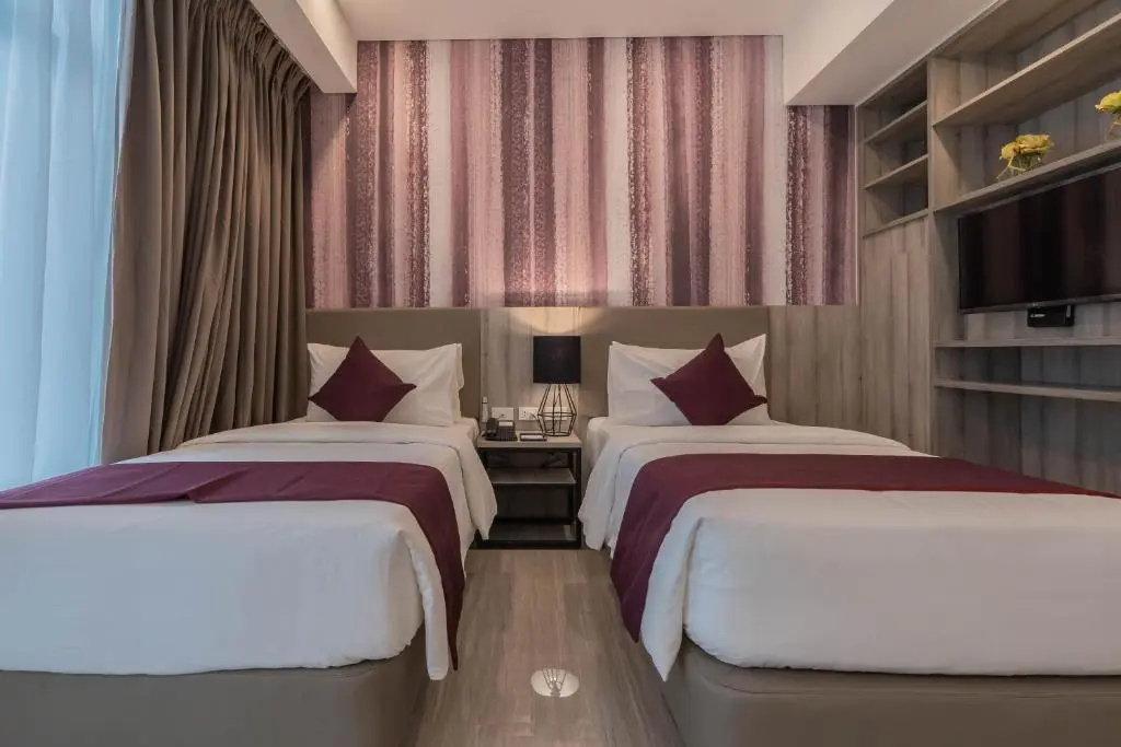 Bayfront Hotel Cebu Capitol Site - Tap to explore photos