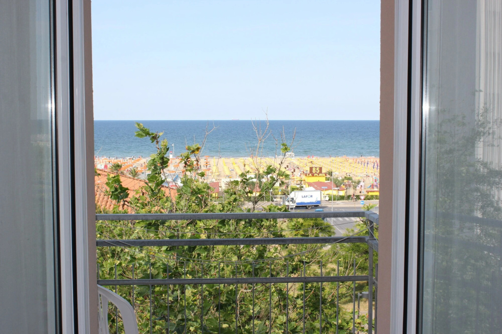 Balcony & Terrace