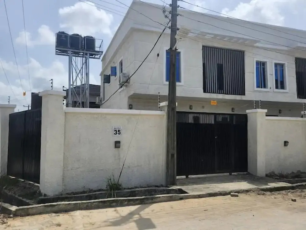 Plot 400 Luxury Apartments