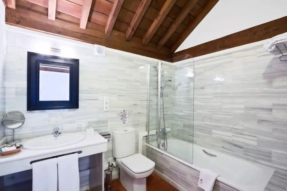 Santa Isabel la Real Hotel - Chambres