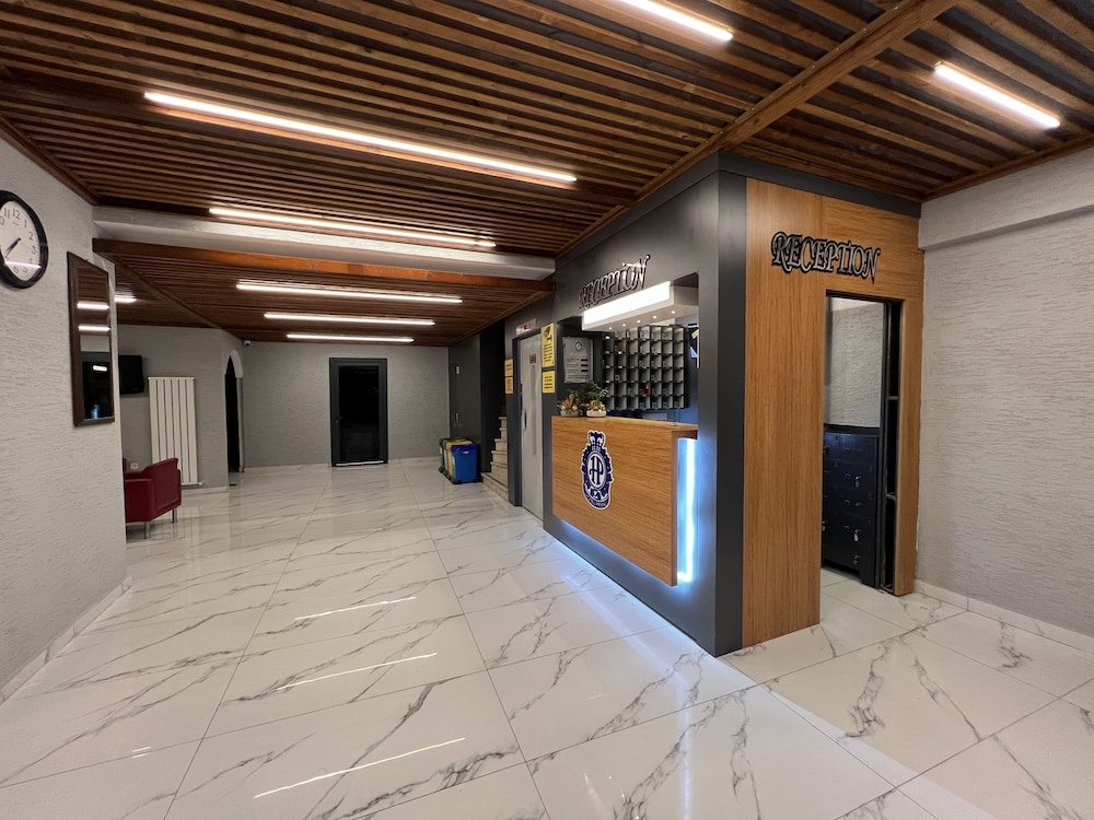 Hotel Prima — 2