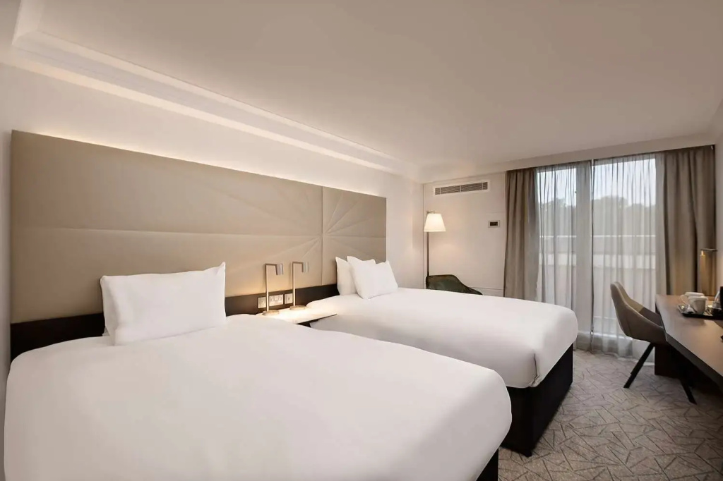 Hilton Birmingham Metropole Hotel Room Type - Deluxe King Room