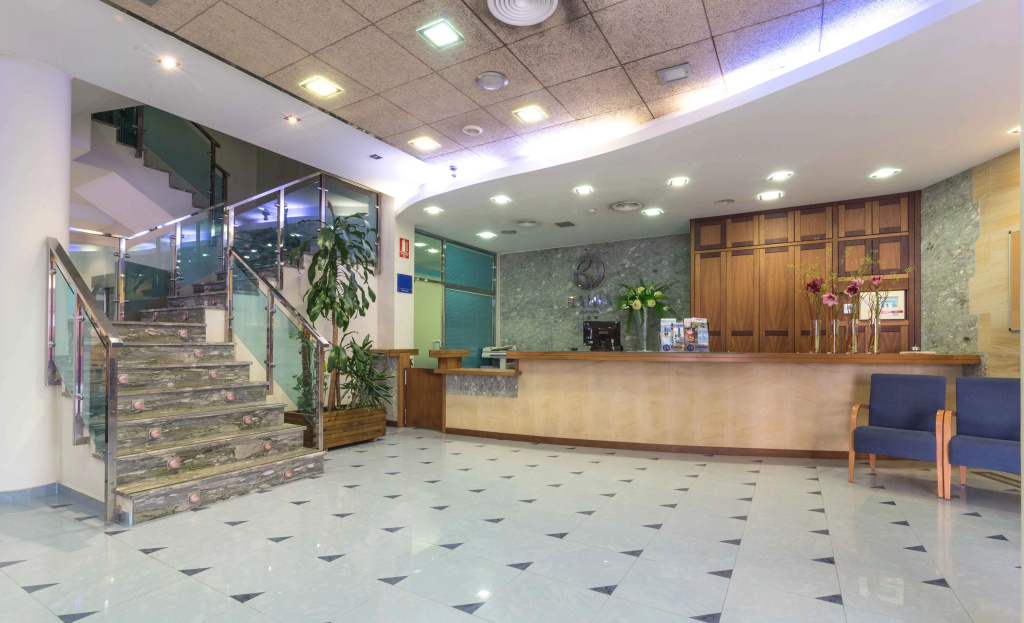 Lobby & Reception
