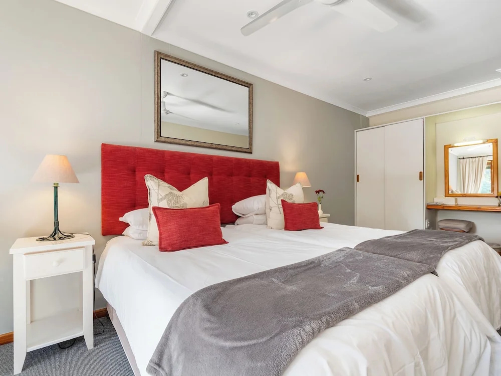1 Bedroom Comfort Double room with view (twin beds)