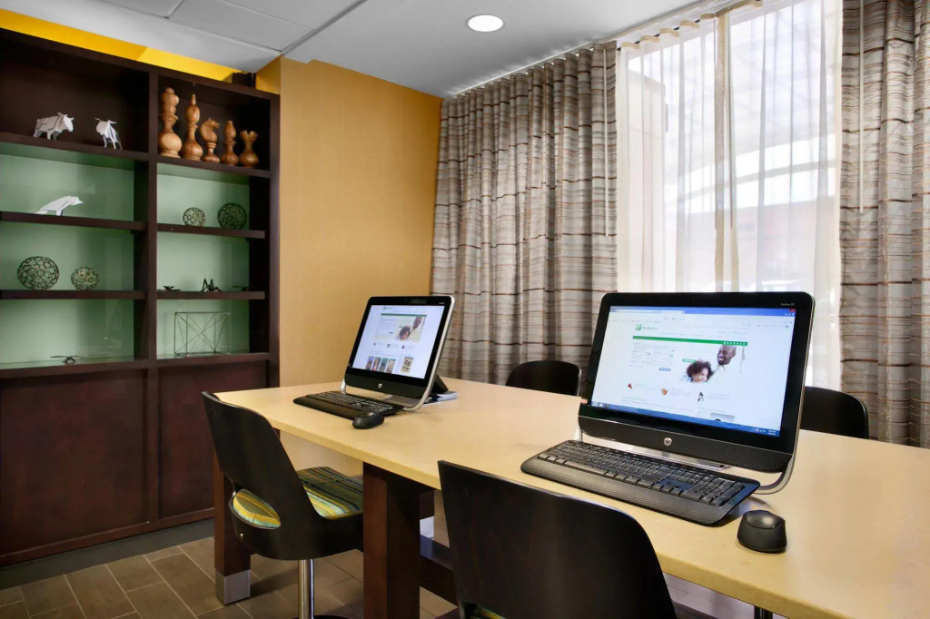 Aviator Hotel & Suites, Best Western Signature Collection - Général
