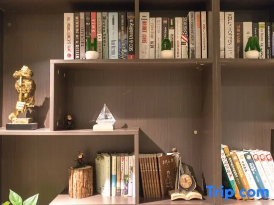 Homeinn Plus Hotel (Shaoxing Renmin West Road Luxun's Hometown)