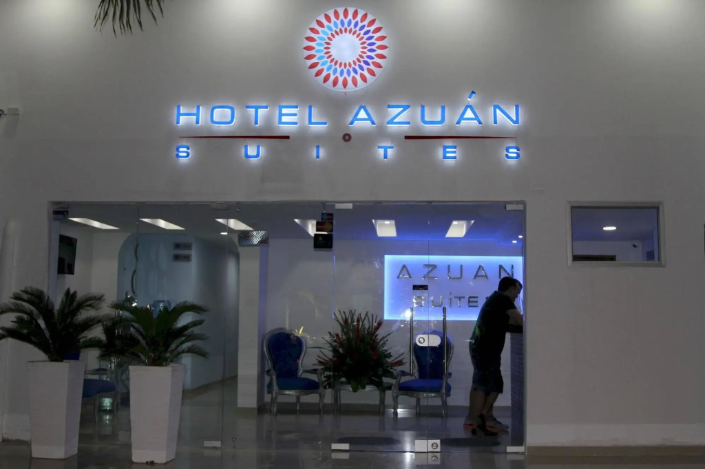 Hotel Azuan Suites By Geh Suites - Général