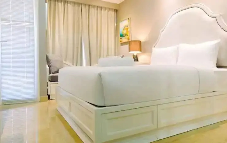 Elegant and Deluxe Studio Menteng Park Apartment By Travelio