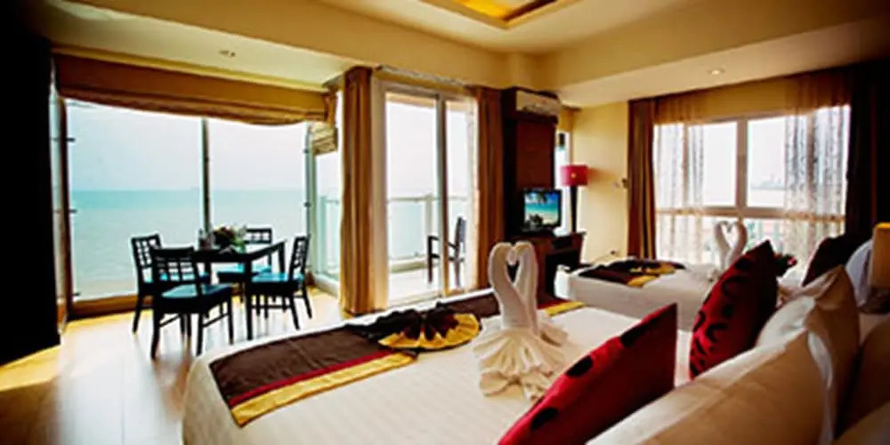 Номер Standard с балконом и рядом с пляжем в Saisawan Beach Resort