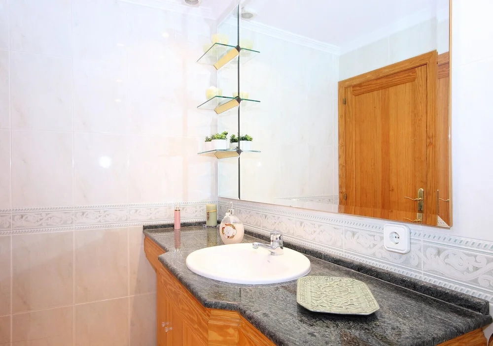 4 Bedrooms Villa with balcony