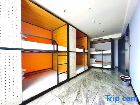 Standard Sextuple room