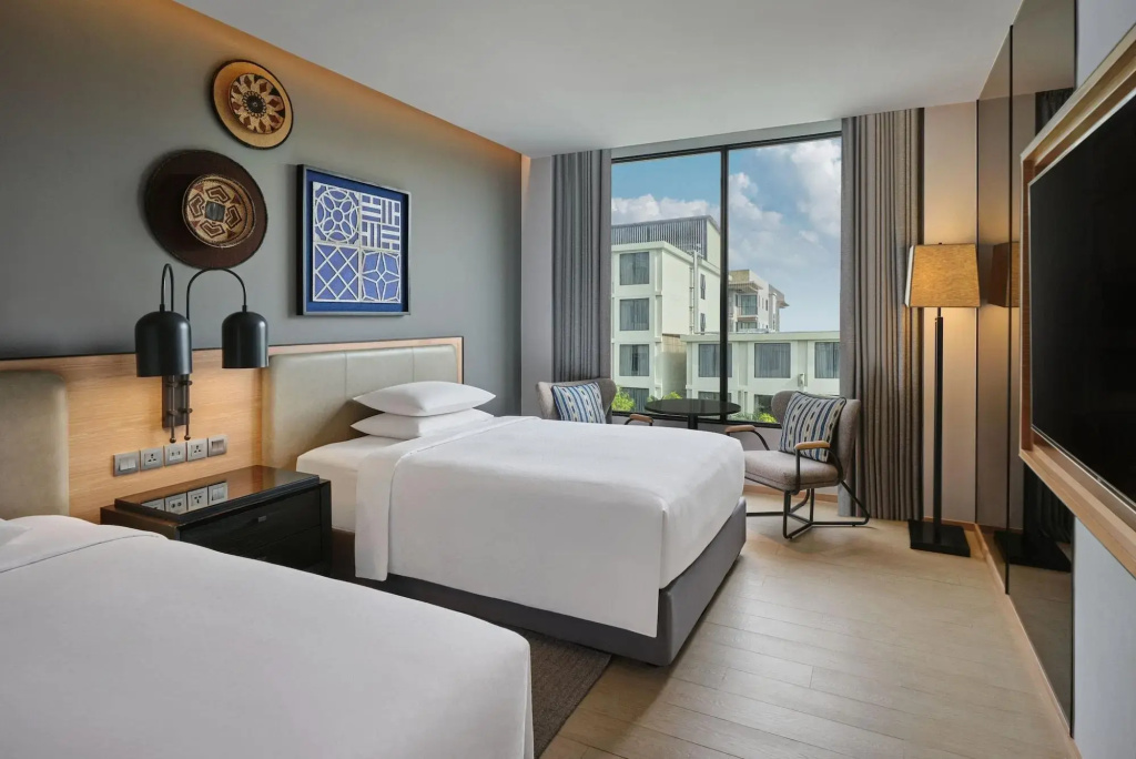 Four Points by Sheraton Phuket Patong Beach Resort — фото