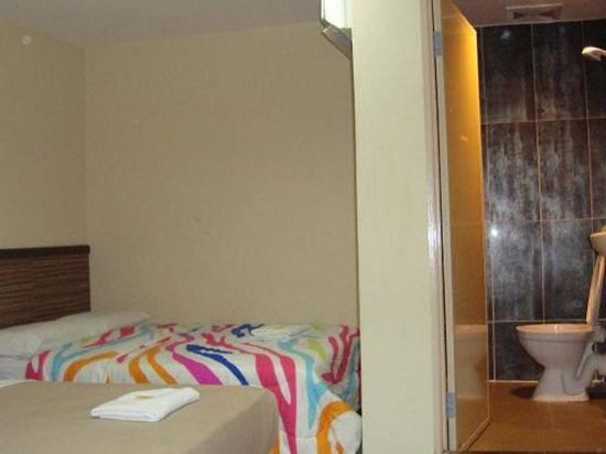 Iskandar Sinsuran Guesthouse