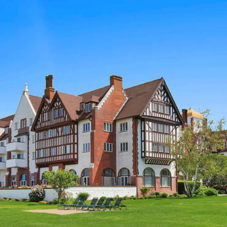 Montauk Manor