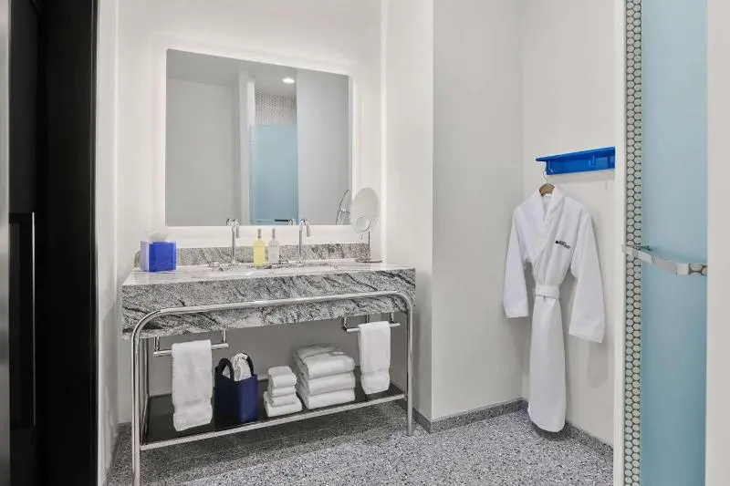 1 Bedroom Suite with balcony