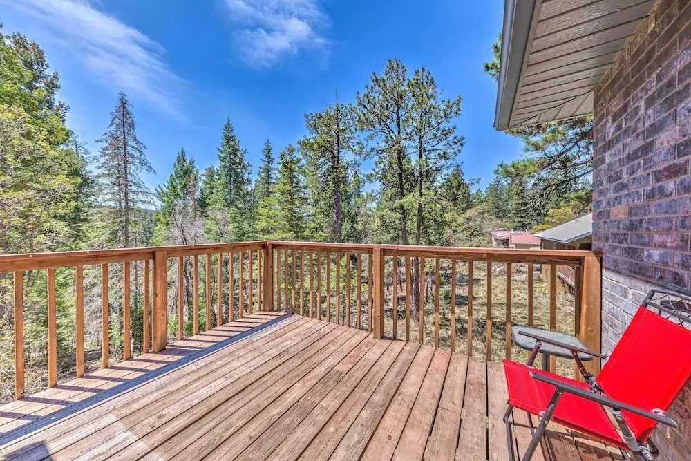 Cloudcroft Escape w/ Forest Views! - фото 13