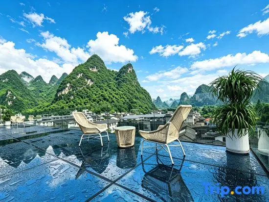 Fengduo Hotel (Xingping Ancient Town 20 yuan Background Scenic Area Branch) in Guilin