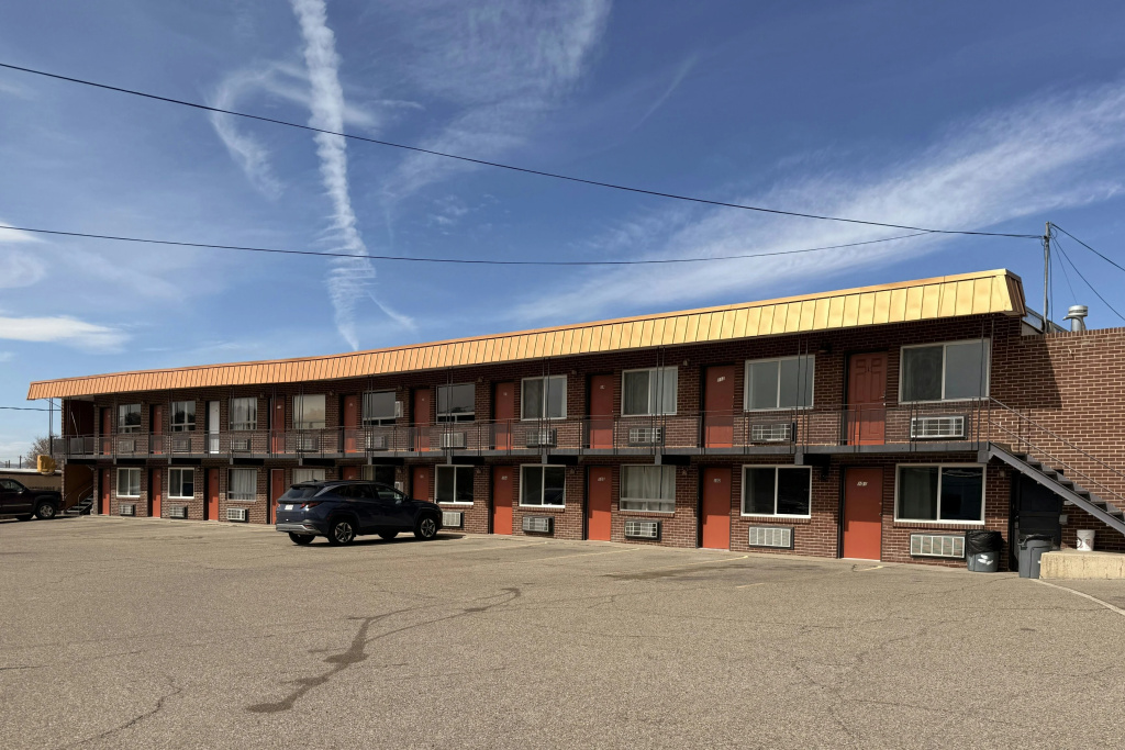 Sands Inn Rock Springs Near I-80