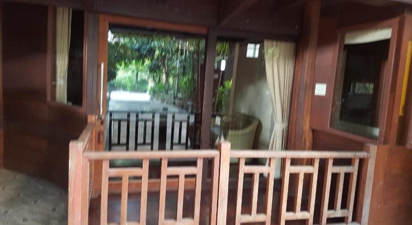 Ruean Mai Chai Khlong - Général