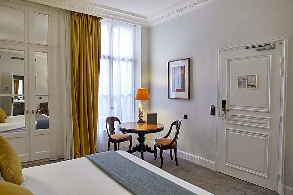 Двухместный номер Deluxe Цокольный этаж 2 отдельные кровати в Hotel du Danube Saint Germain